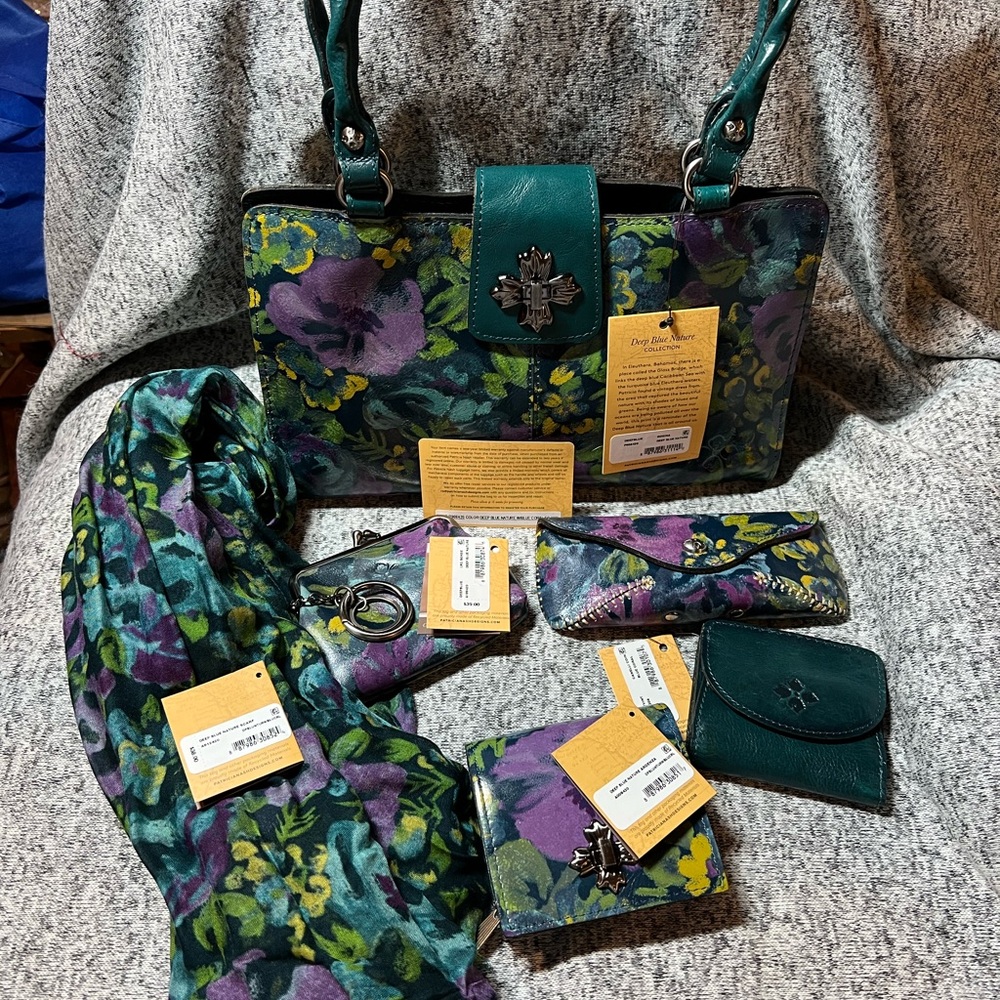 👜👛🧣Patricia Nash Deep Blue Nature with Blue Coral Bundle - C